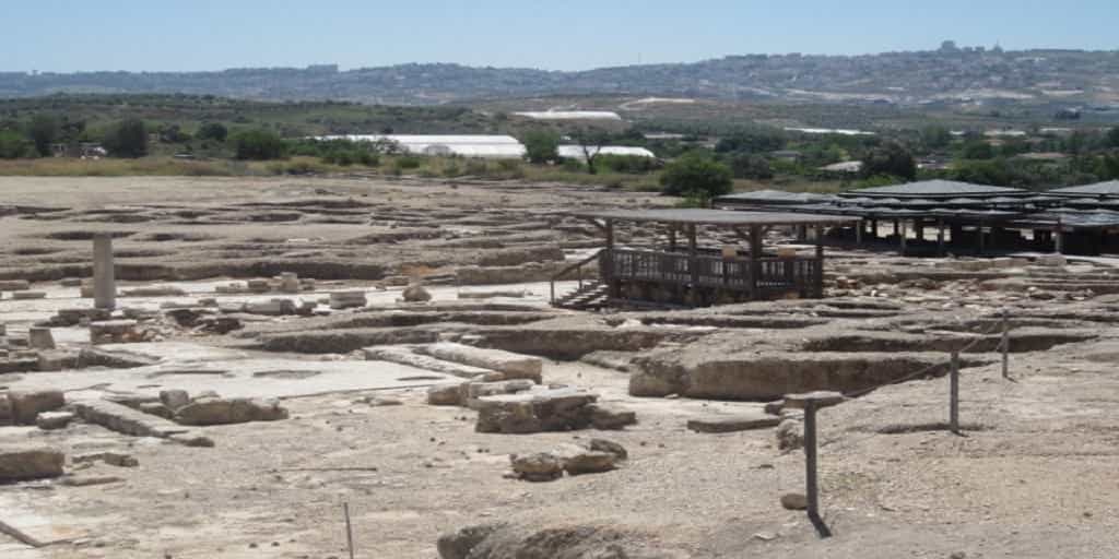 remains Like Indiana Jones?! Check out archeology in Israel! 