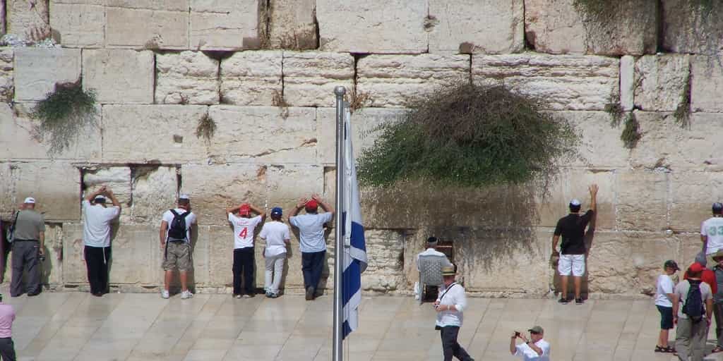 kotel Why is the Holy City of Jerusalem SO important? 